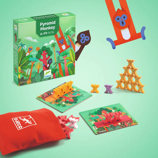 Contenido Pyramid Jungle Monkey Djeco Contenido de Pyramid Jungle Monkey Djeco con tableros, bolsas y monos